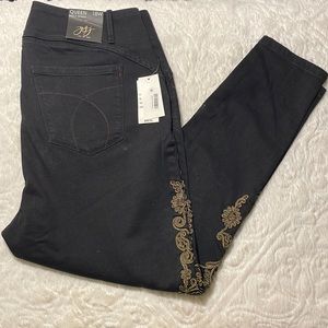 🆕🆕👖 Black jeans with gold embroidery on sides size 18W in women